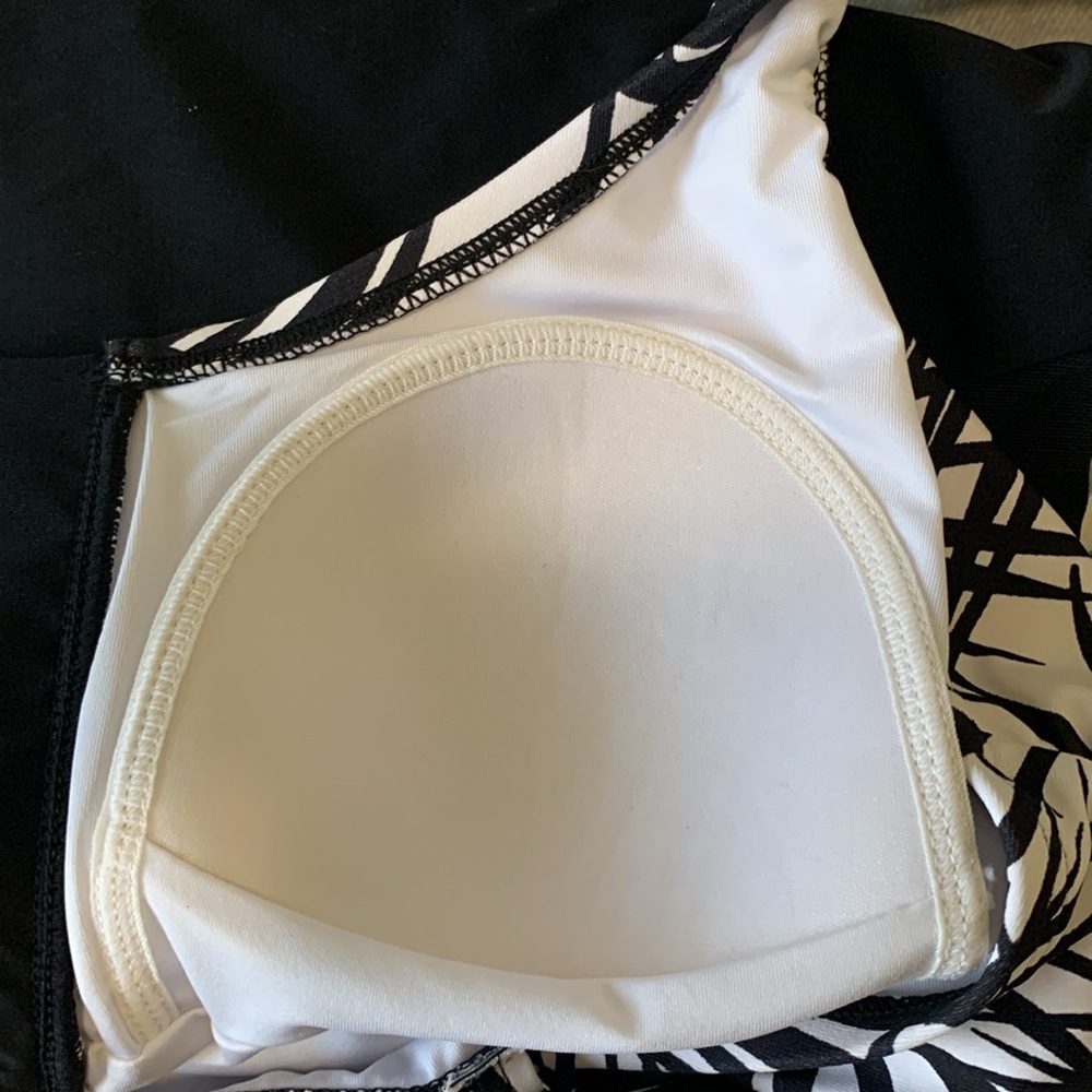 Black White Palm Print One Piece Swimsuit Tummy Control Size 10 NWT - Picture 8 of 9